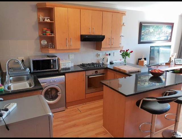 2 BEDROOM PROPERTY TO RENT IN MELKBOSSTRAND